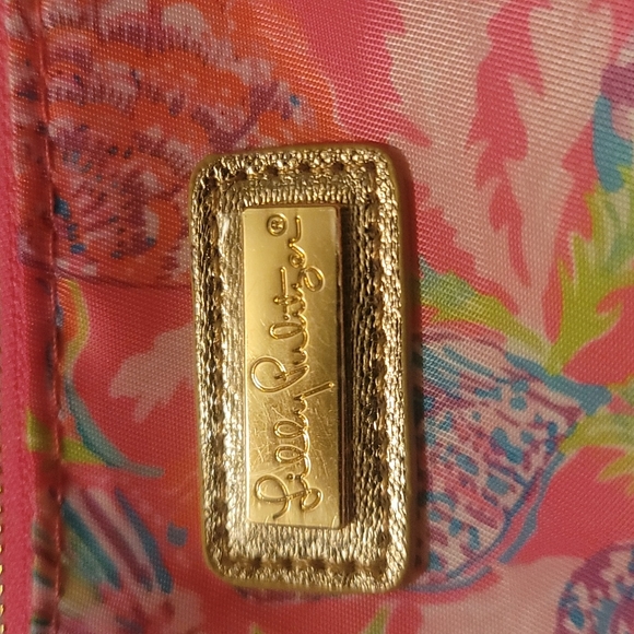 Beautiful Lilly Pulitzer make up case - Picture 3 of 5